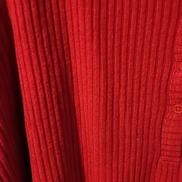 Beautiful Torrid red ribbed macci Henley size 4 NWT - Picture 4 of 6